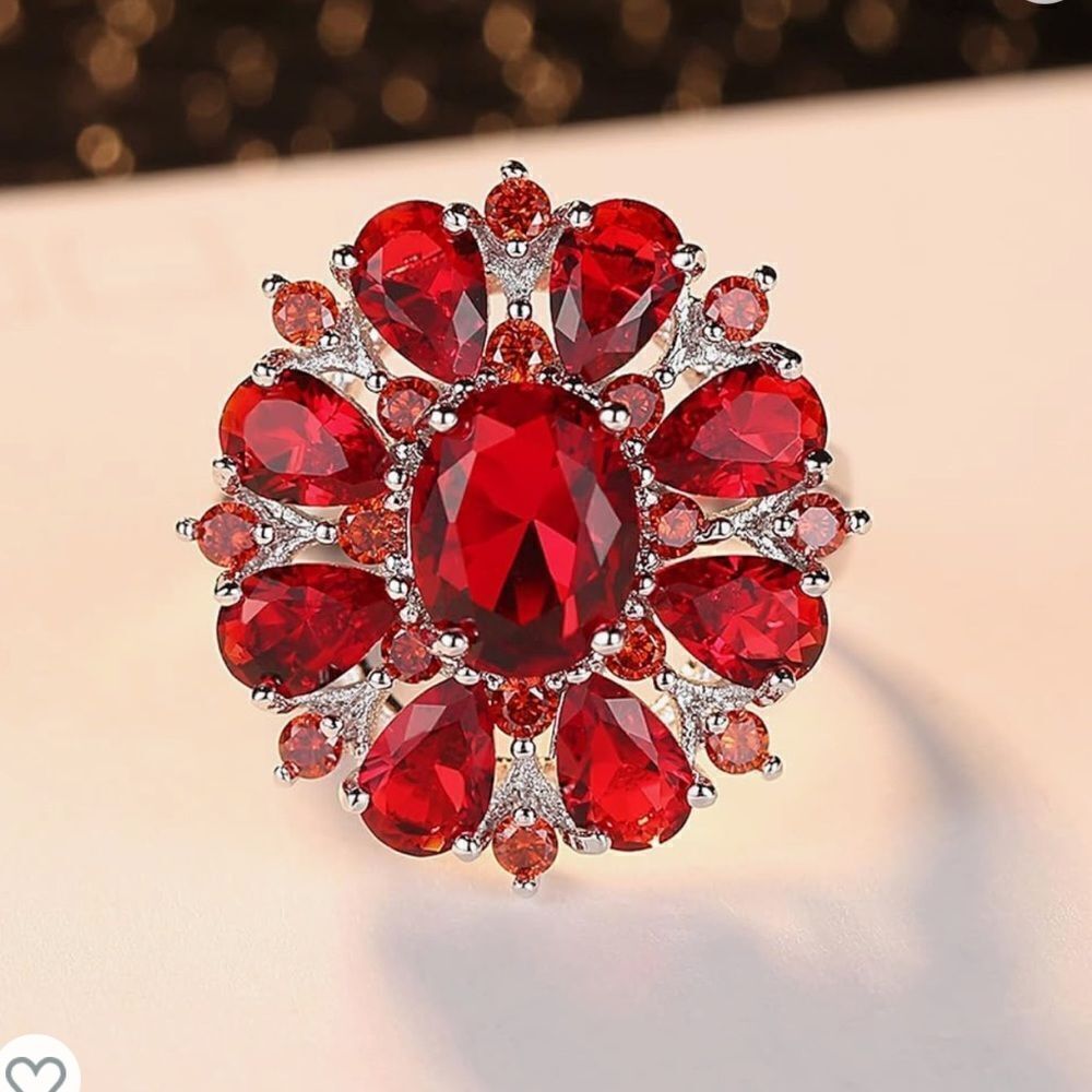 New costume cocktail ring